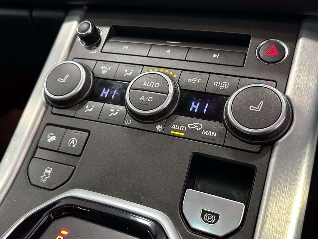 2017 LAND ROVER RANGE ROVER EVOQUE 2017 LAND ROVER RANGE ROVER EVOQUE