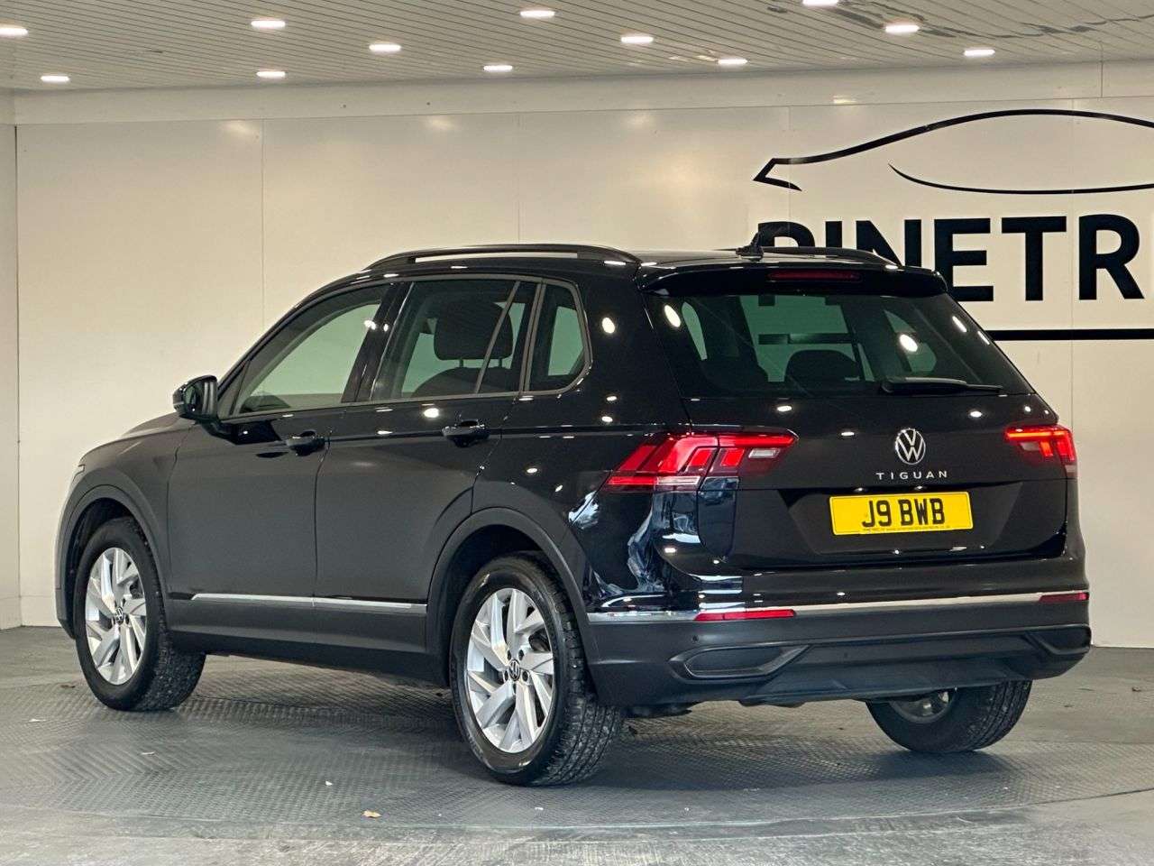 2021 VOLKSWAGEN TIGUAN 2021 VOLKSWAGEN TIGUAN