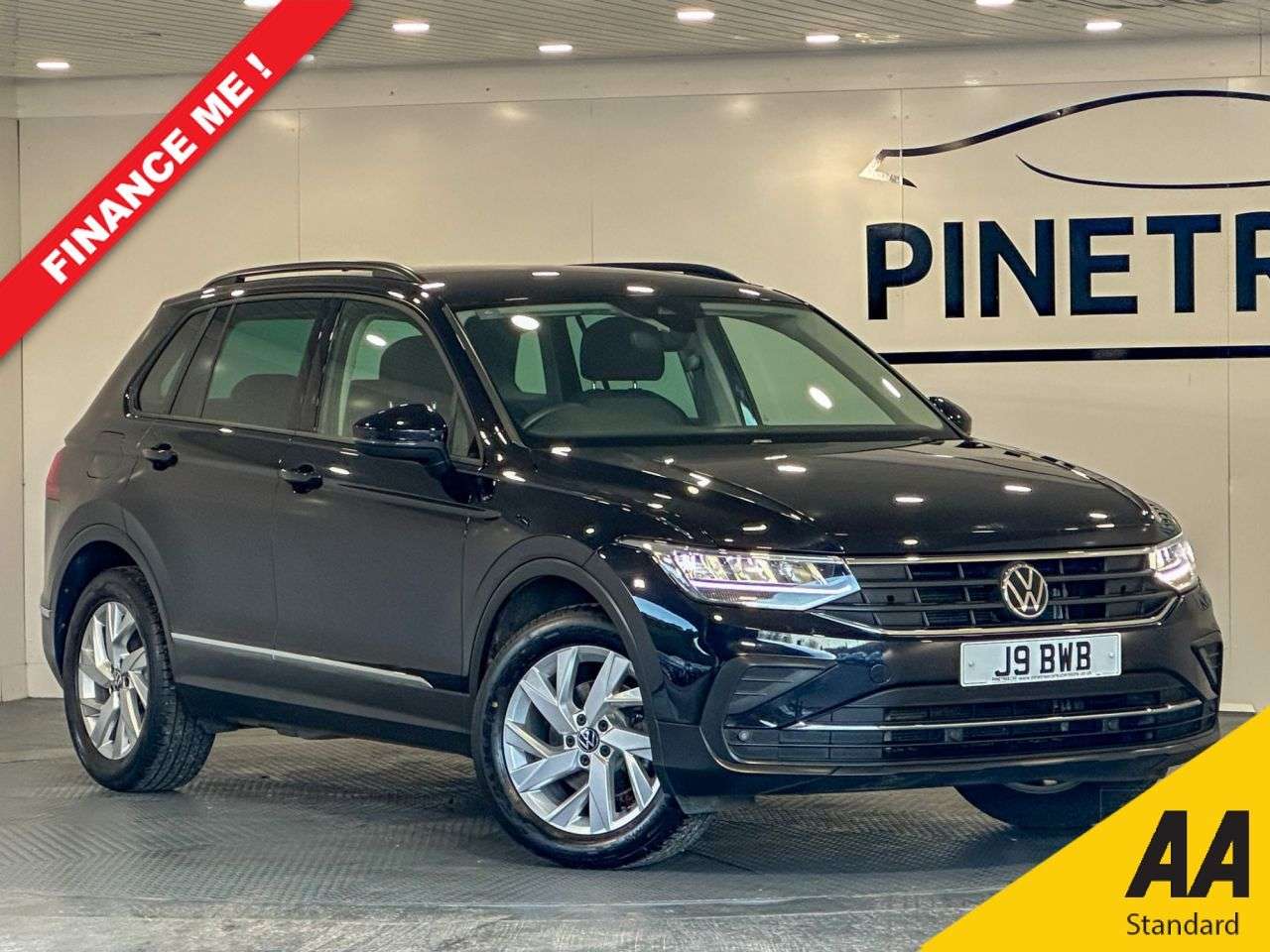 A 2021 VOLKSWAGEN TIGUAN 1.5 TSI Life SUV 5dr Petrol Manual Euro 6 (s/s) (150 ps) A 2021 VOLKSWAGEN TIGUAN 1.5 TSI Life SUV 5dr Petrol Manual Euro 6 (s/s) (150 ps)