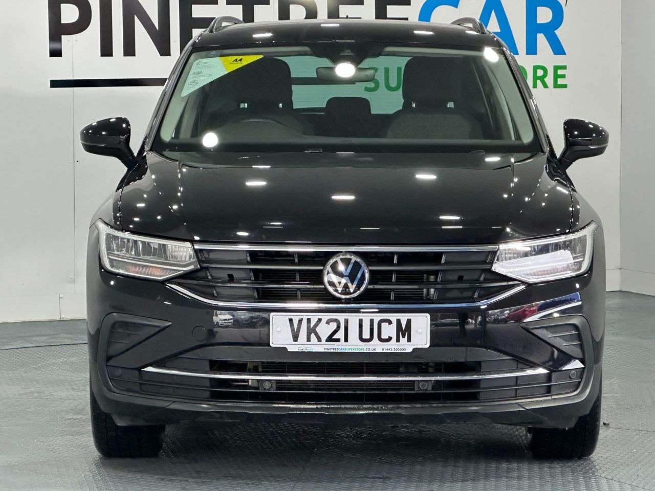 A 2021 VOLKSWAGEN TIGUAN 1.5 TSI Life SUV 5dr Petrol Manual Euro 6 (s/s) (150 ps) A 2021 VOLKSWAGEN TIGUAN 1.5 TSI Life SUV 5dr Petrol Manual Euro 6 (s/s) (150 ps)