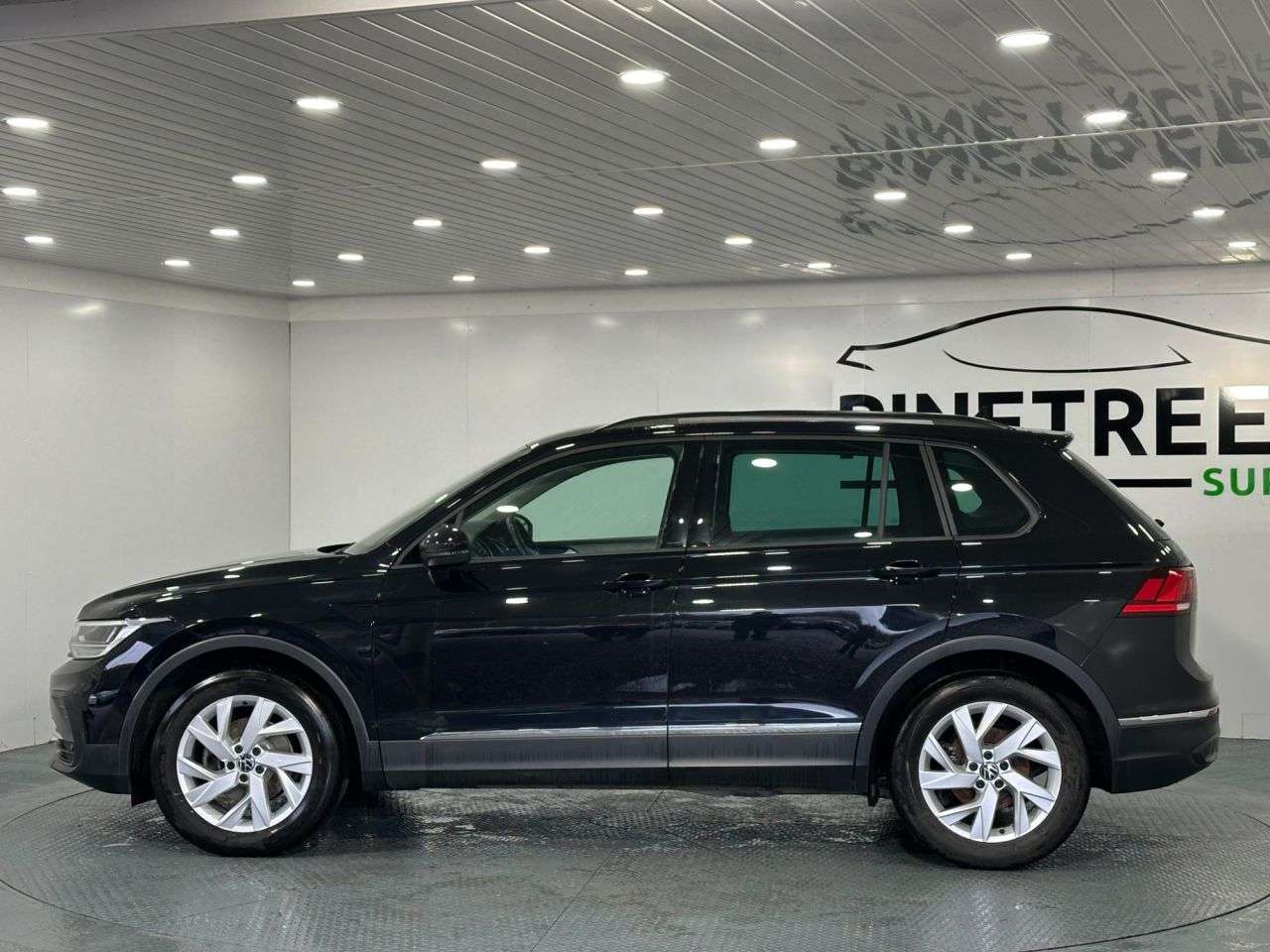 2021 VOLKSWAGEN TIGUAN 2021 VOLKSWAGEN TIGUAN