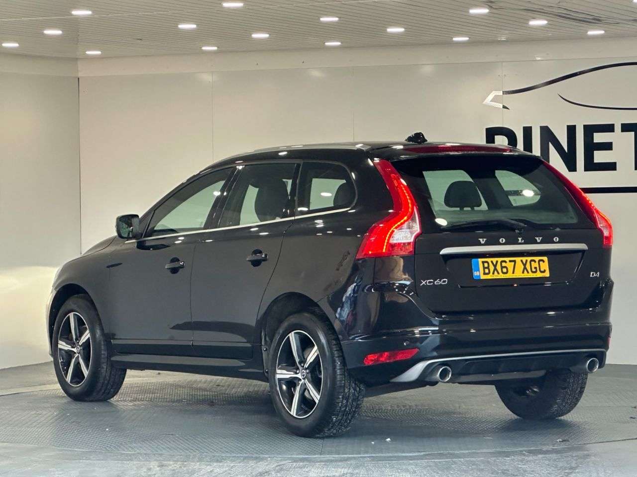 2017 VOLVO XC60 2017 VOLVO XC60