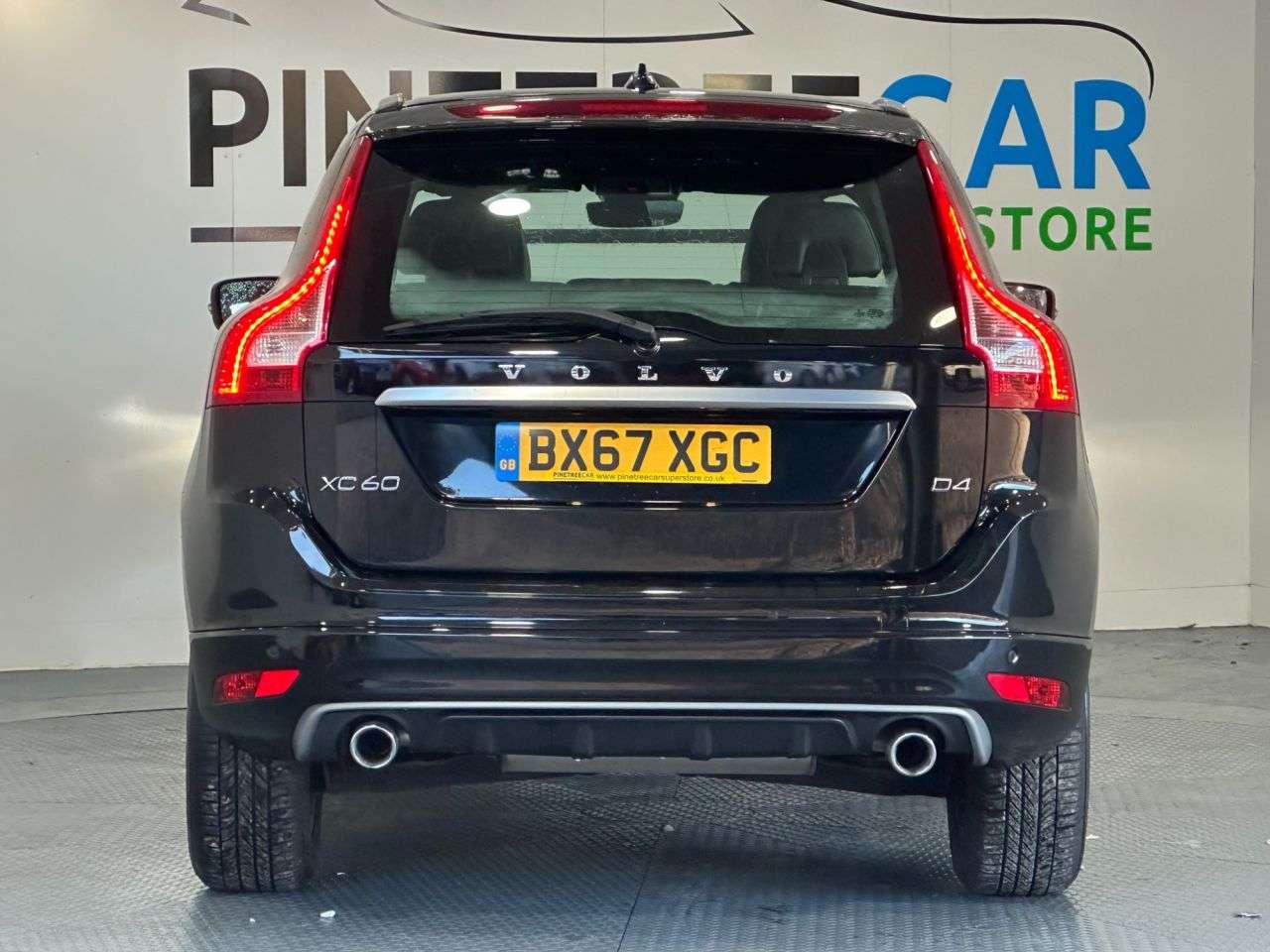 2017 VOLVO XC60 2017 VOLVO XC60