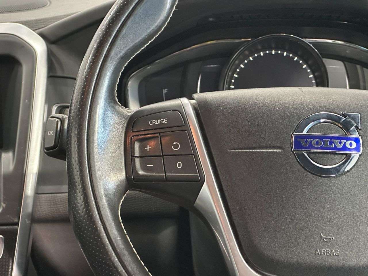 2017 VOLVO XC60 2017 VOLVO XC60