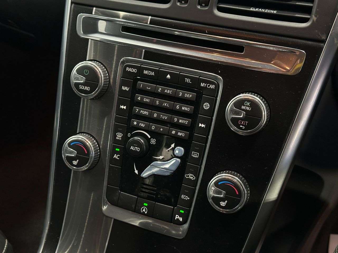 2017 VOLVO XC60 2017 VOLVO XC60