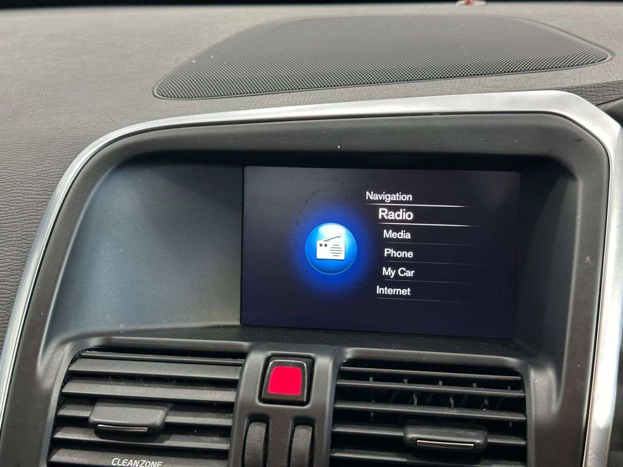 2017 VOLVO XC60 2017 VOLVO XC60