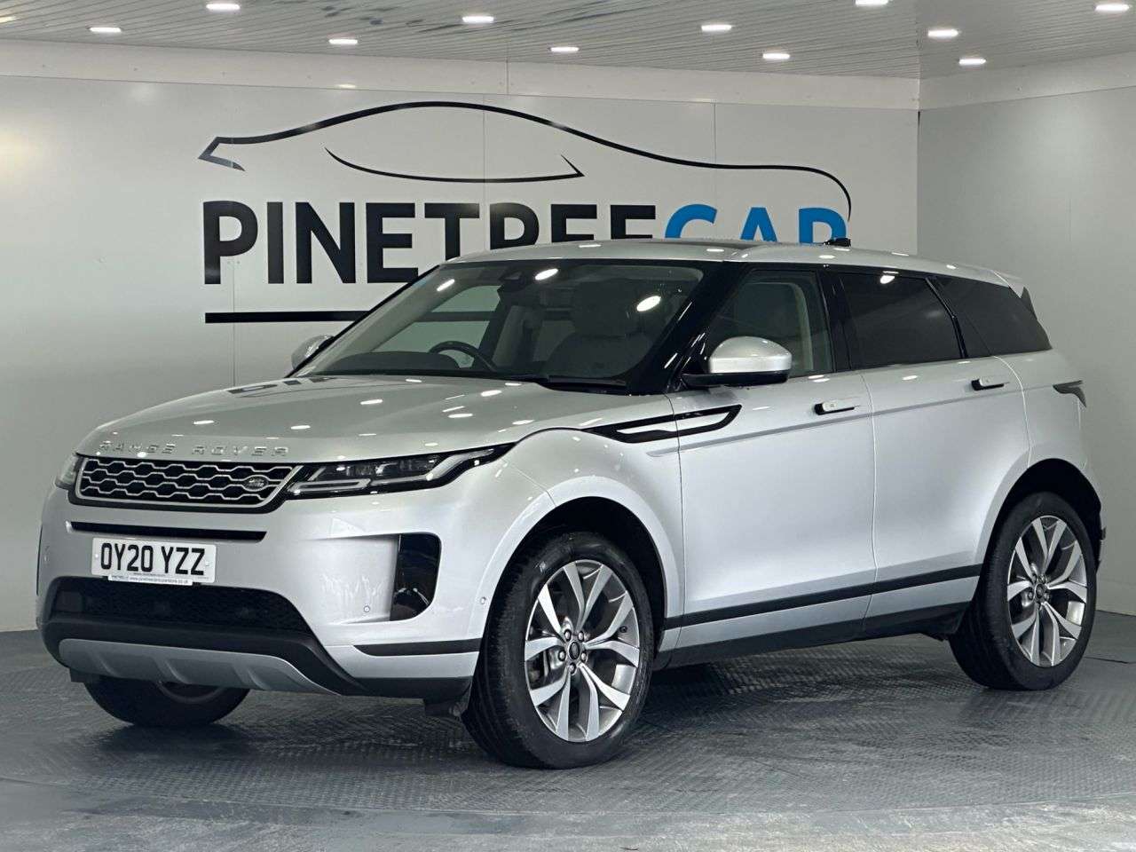 A 2020 LAND ROVER RANGE ROVER EVOQUE 2.0 D180 MHEV HSE SUV 5dr Diesel Auto 4WD Euro 6 (s/s) (180 ps) A 2020 LAND ROVER RANGE ROVER EVOQUE 2.0 D180 MHEV HSE SUV 5dr Diesel Auto 4WD Euro 6 (s/s) (180 ps)