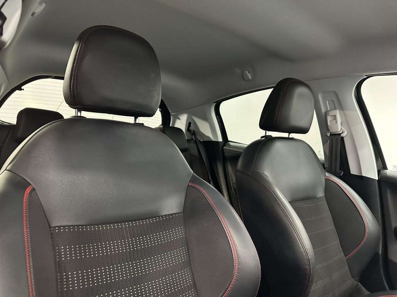 2019 PEUGEOT 208 2019 PEUGEOT 208