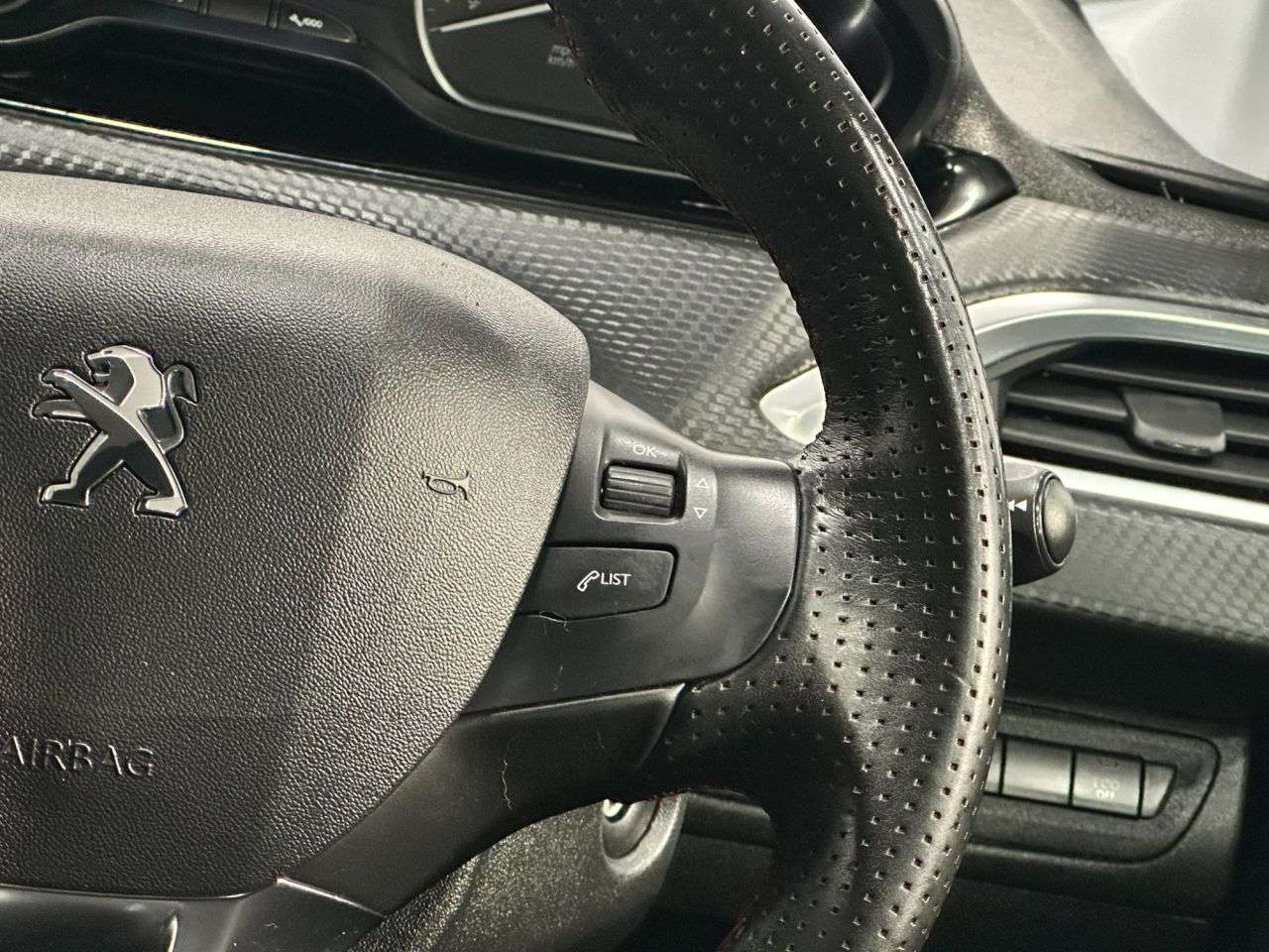 2019 PEUGEOT 208 2019 PEUGEOT 208