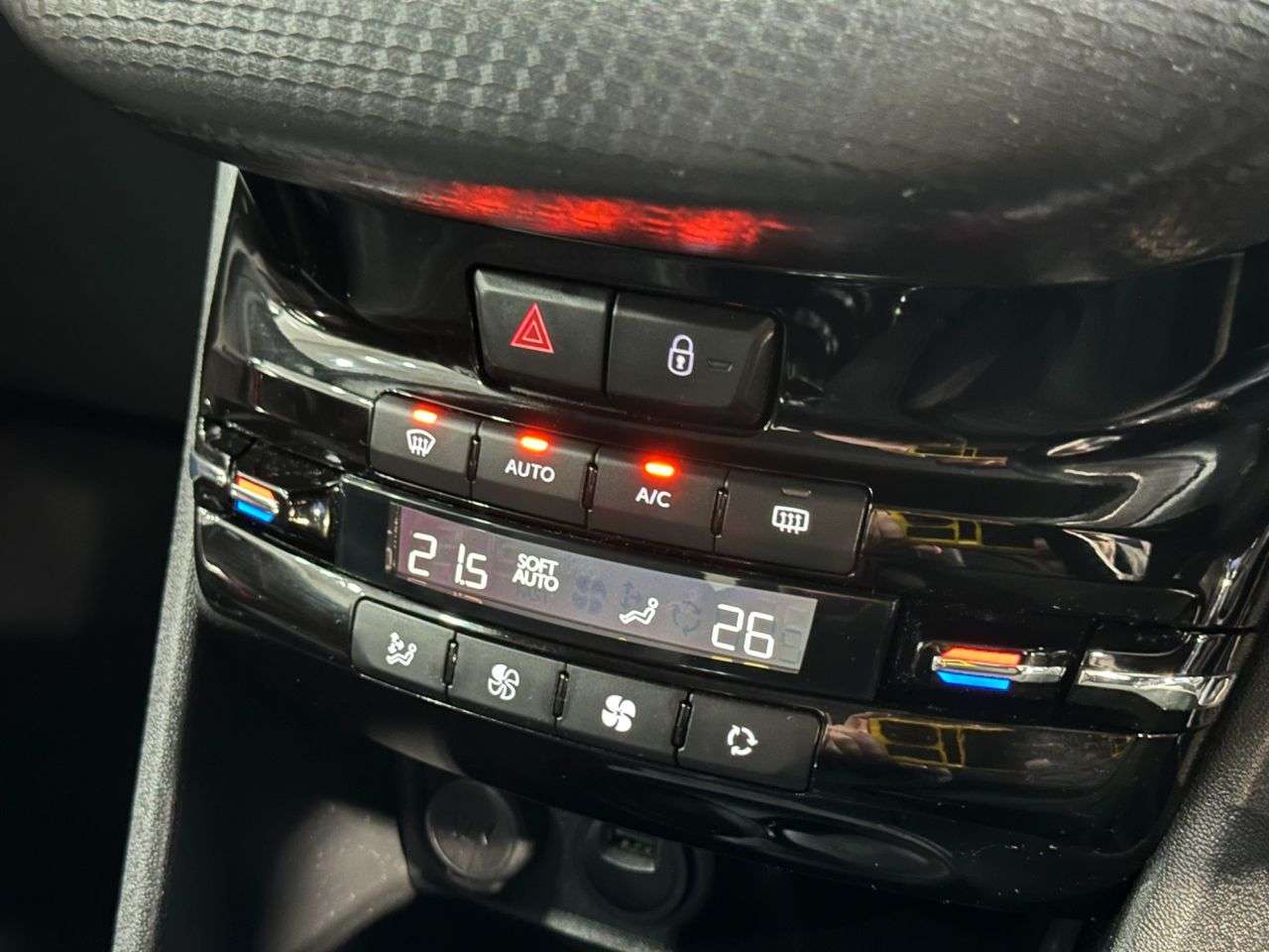 2019 PEUGEOT 208 2019 PEUGEOT 208