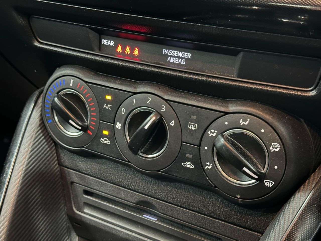 2016 MAZDA MAZDA2 2016 MAZDA MAZDA2