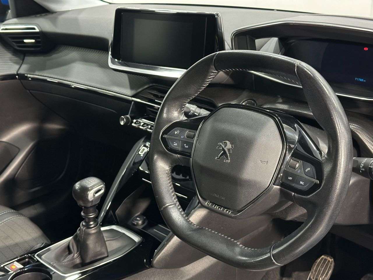 2021 PEUGEOT 208 2021 PEUGEOT 208