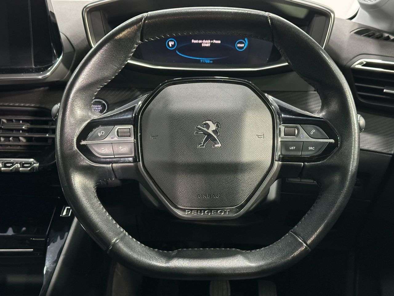 2021 PEUGEOT 208 2021 PEUGEOT 208