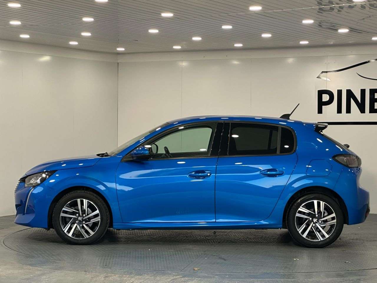 2021 PEUGEOT 208 2021 PEUGEOT 208