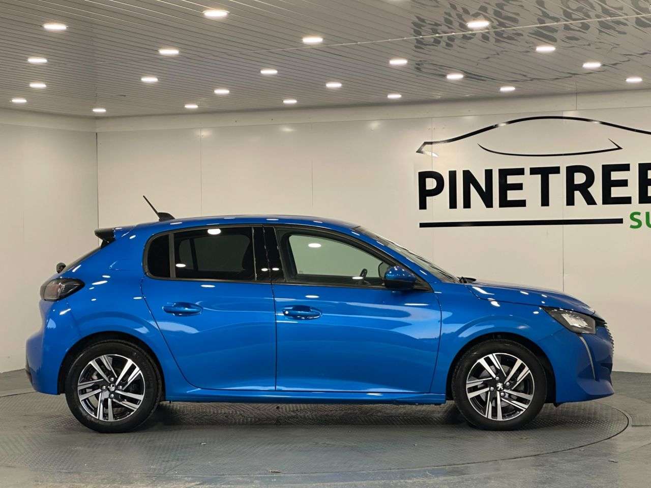 2021 PEUGEOT 208 2021 PEUGEOT 208