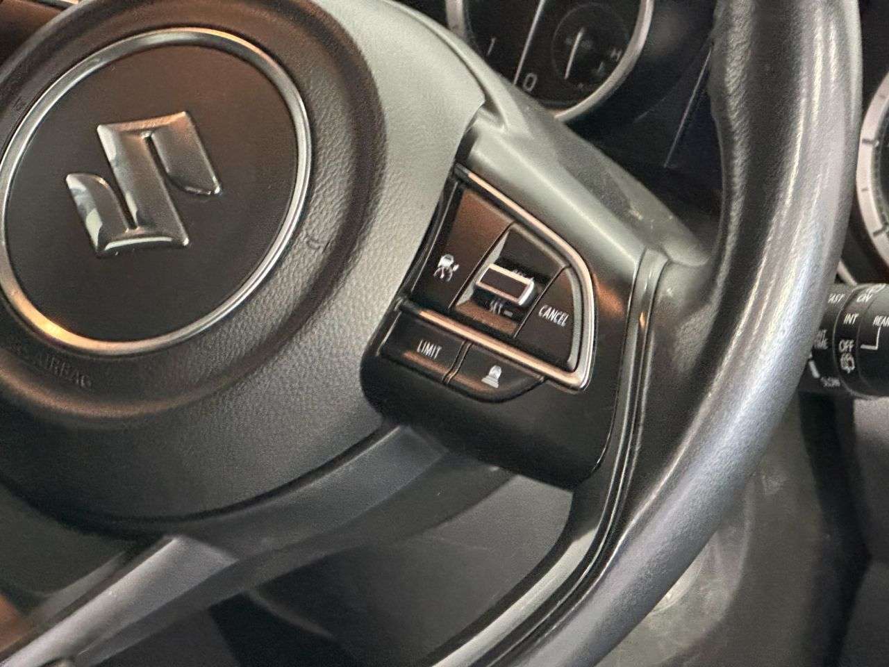 2022 SUZUKI SWIFT 2022 SUZUKI SWIFT