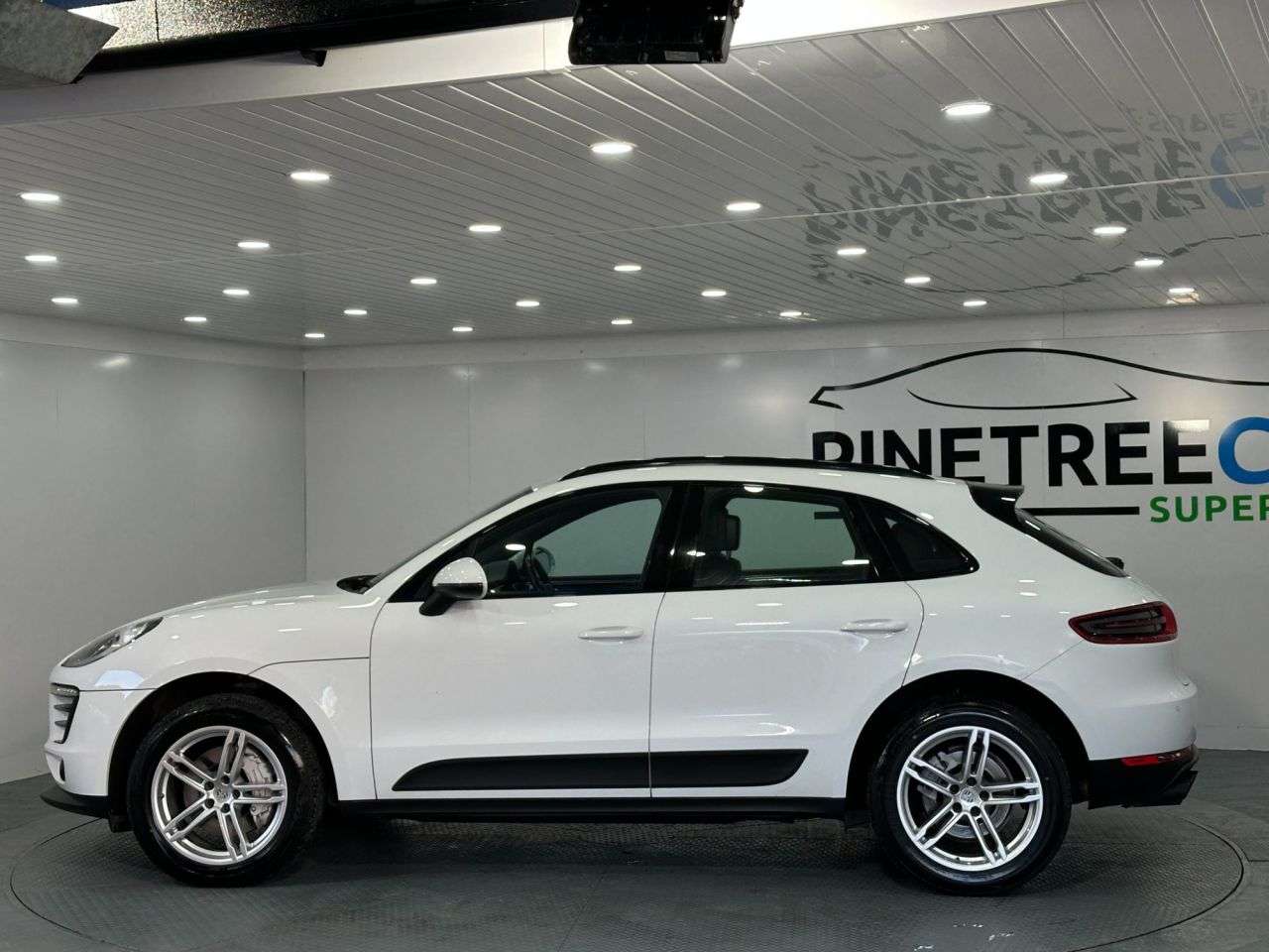 2017 PORSCHE MACAN 2017 PORSCHE MACAN