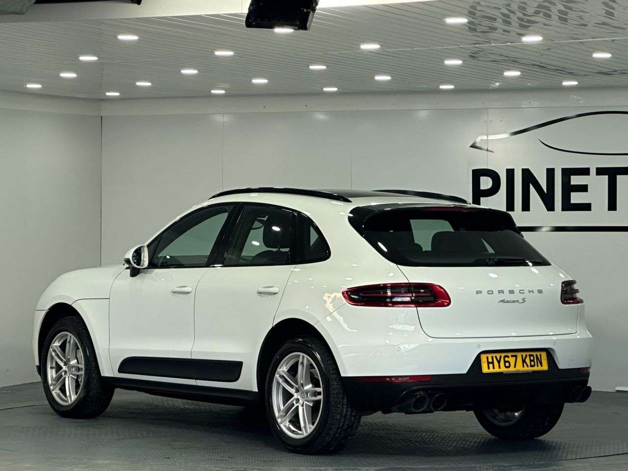 2017 PORSCHE MACAN 2017 PORSCHE MACAN