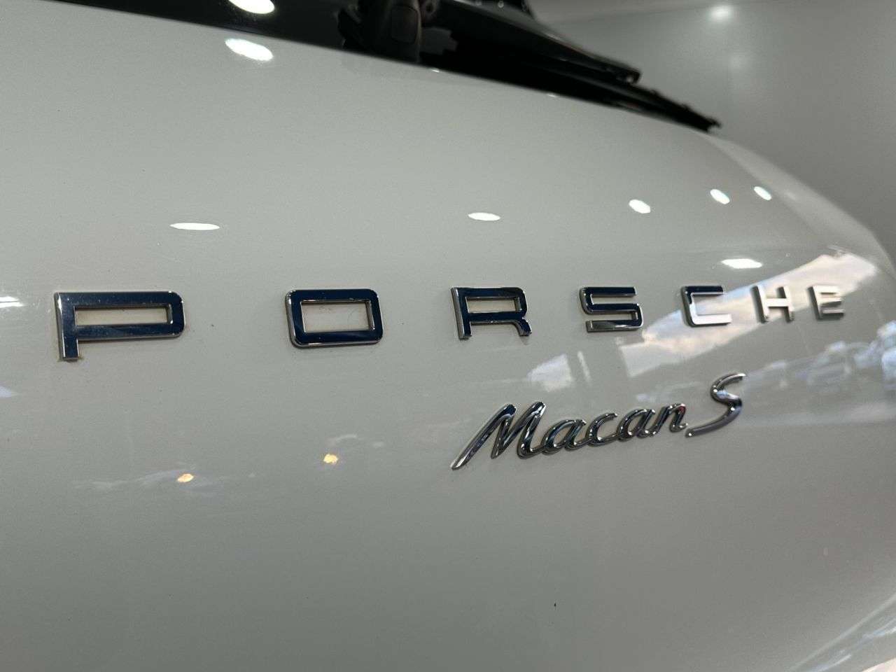 2017 PORSCHE MACAN 2017 PORSCHE MACAN