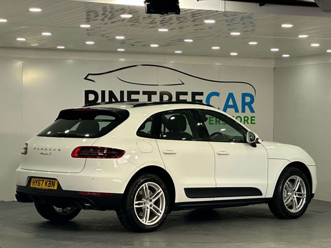 2017 PORSCHE MACAN 2017 PORSCHE MACAN