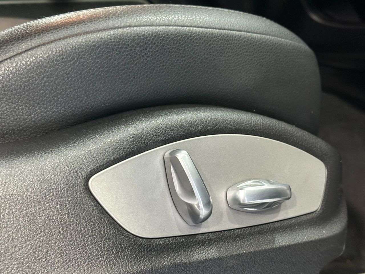 2017 PORSCHE MACAN 2017 PORSCHE MACAN