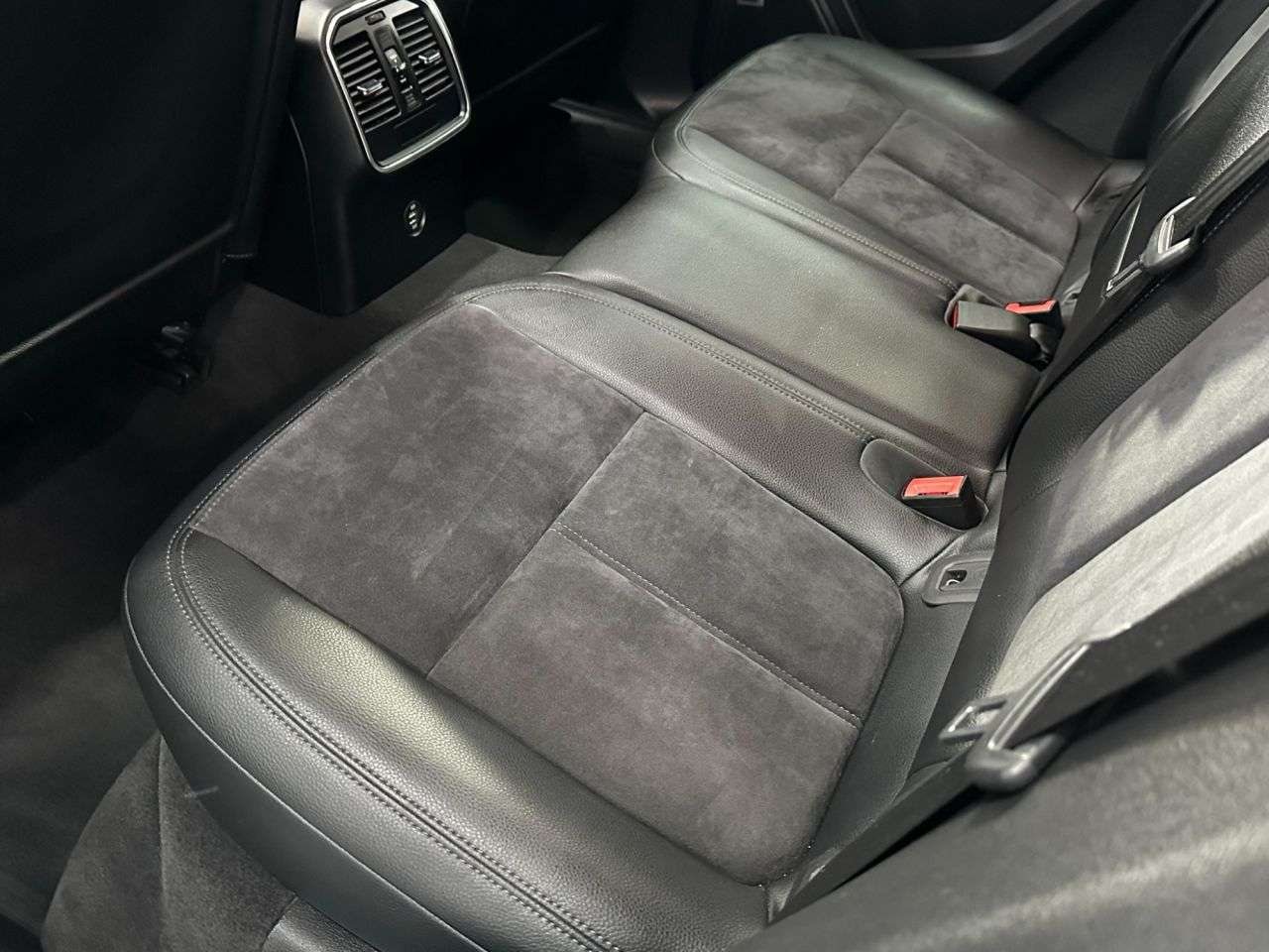 2017 PORSCHE MACAN 2017 PORSCHE MACAN