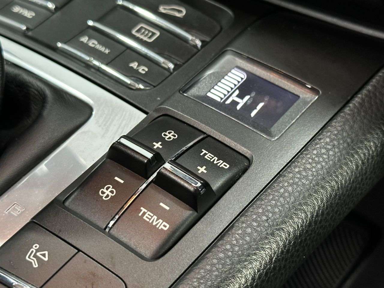 2017 PORSCHE MACAN 2017 PORSCHE MACAN