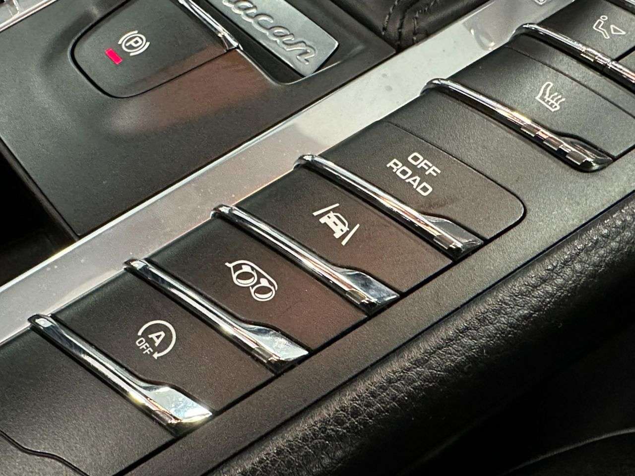 2017 PORSCHE MACAN 2017 PORSCHE MACAN