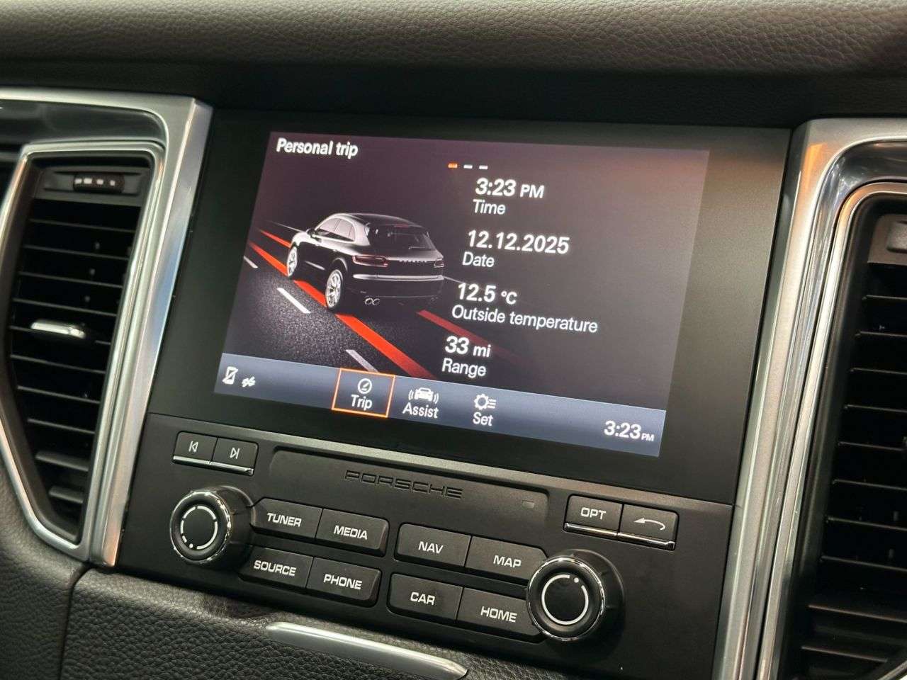 2017 PORSCHE MACAN 2017 PORSCHE MACAN