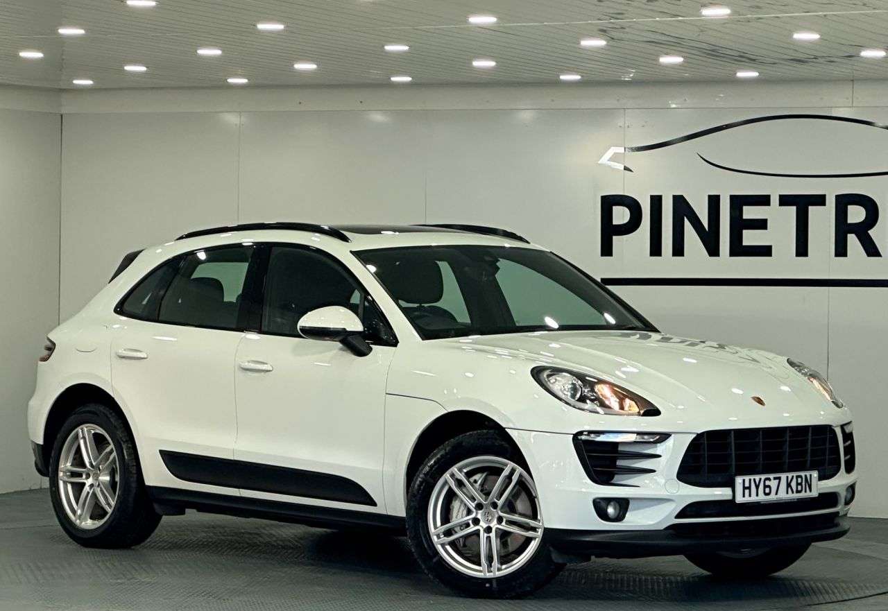 A 2017 PORSCHE MACAN 3.0 TD V6 S SUV 5dr Diesel PDK 4WD Euro 6 (s/s) (258 ps) A 2017 PORSCHE MACAN 3.0 TD V6 S SUV 5dr Diesel PDK 4WD Euro 6 (s/s) (258 ps)