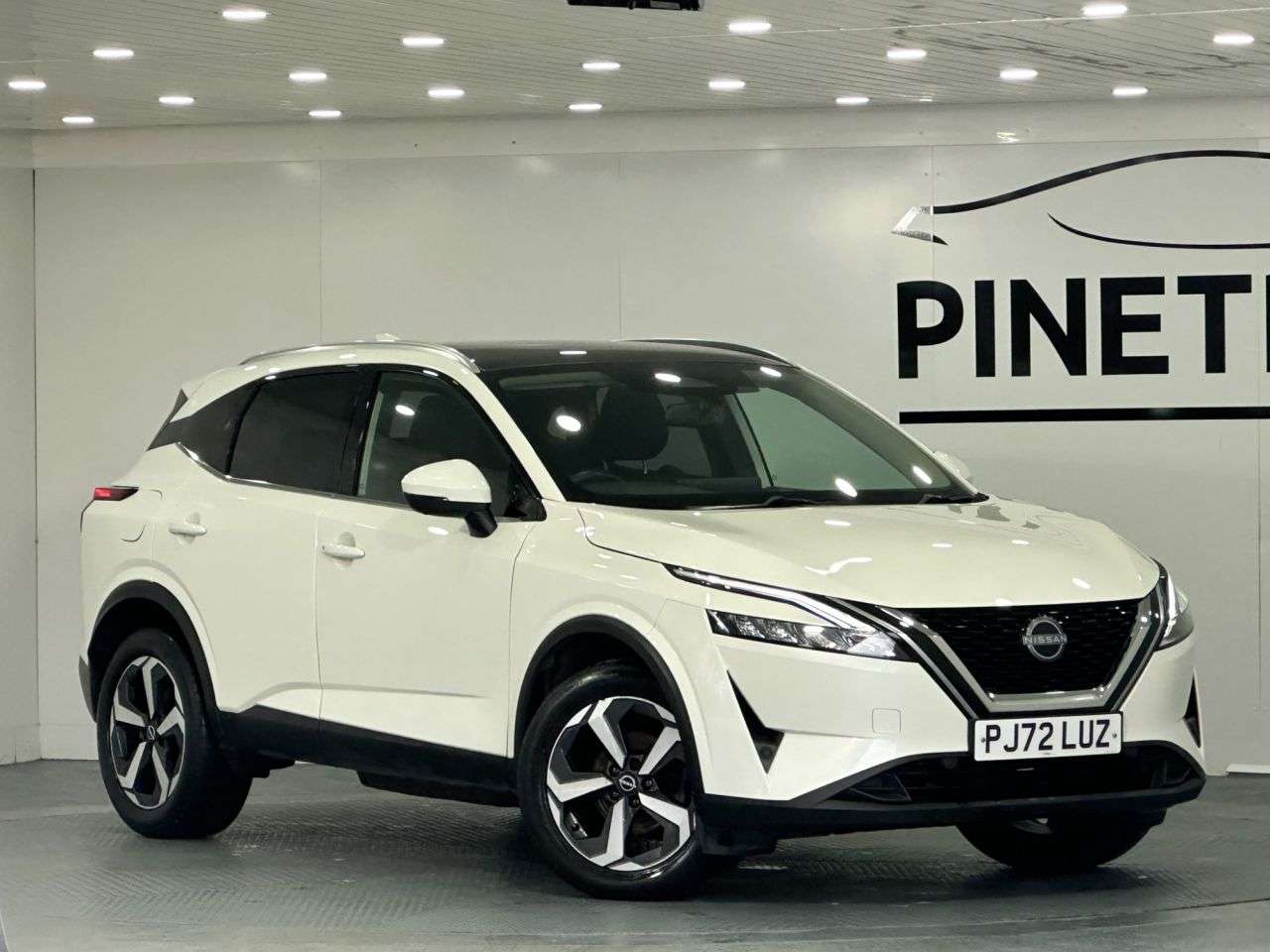 A 2022 NISSAN QASHQAI 1.3 DIG-T MHEV N-Connecta SUV 5dr Petrol Hybrid Manual Euro 6 (s/s) (140 ps A 2022 NISSAN QASHQAI 1.3 DIG-T MHEV N-Connecta SUV 5dr Petrol Hybrid Manual Euro 6 (s/s) (140 ps