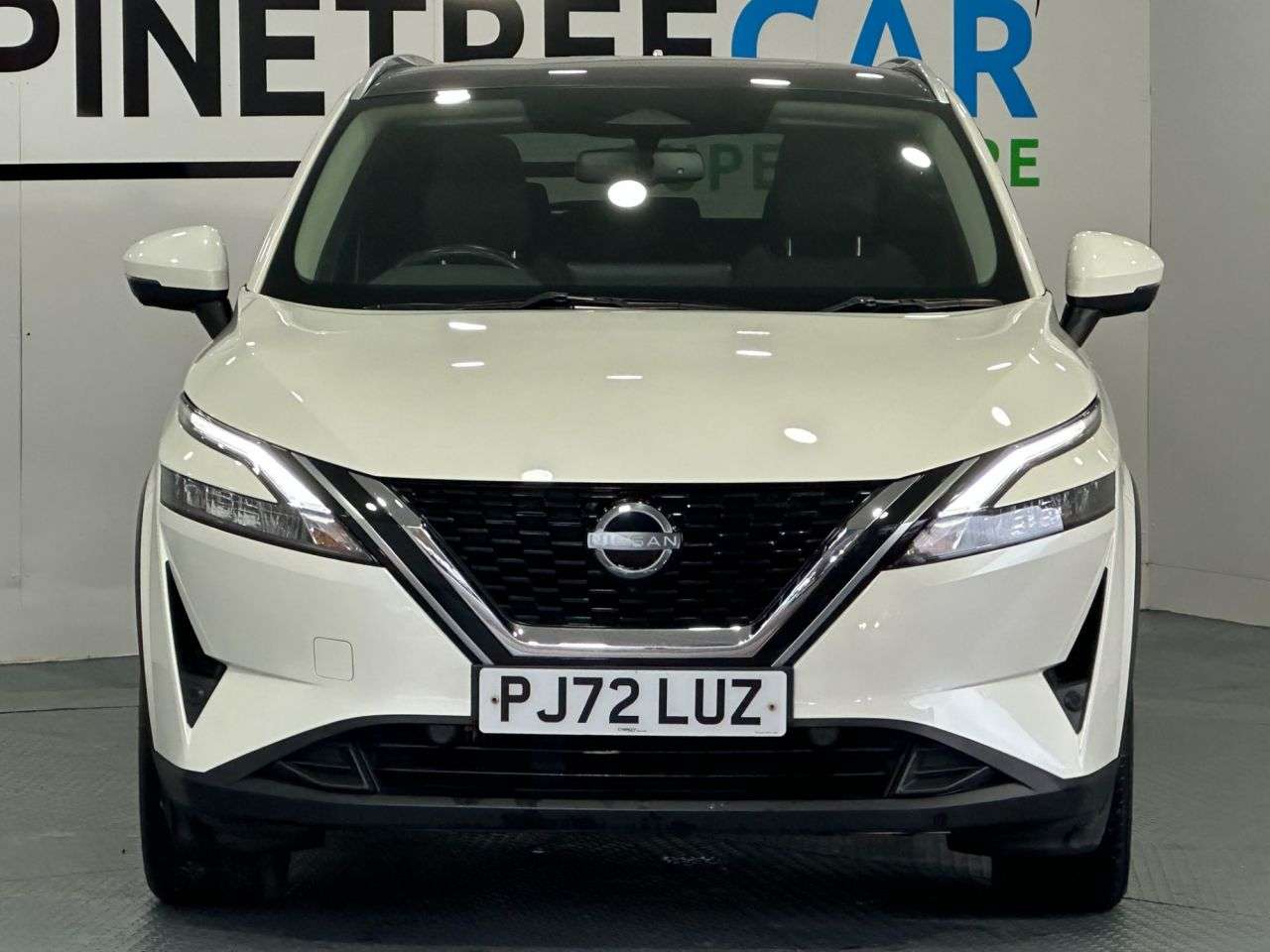 A 2022 NISSAN QASHQAI 1.3 DIG-T MHEV N-Connecta SUV 5dr Petrol Hybrid Manual Euro 6 (s/s) (140 ps A 2022 NISSAN QASHQAI 1.3 DIG-T MHEV N-Connecta SUV 5dr Petrol Hybrid Manual Euro 6 (s/s) (140 ps
