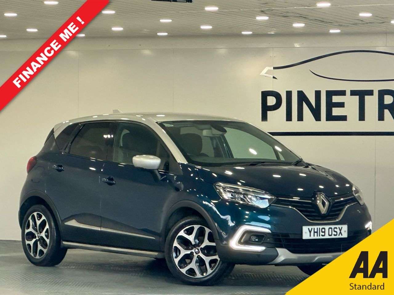 A 2019 RENAULT CAPTUR 0.9 TCe ENERGY GT Line SUV 5dr Petrol Manual Euro 6 (s/s) (90 ps) A 2019 RENAULT CAPTUR 0.9 TCe ENERGY GT Line SUV 5dr Petrol Manual Euro 6 (s/s) (90 ps)