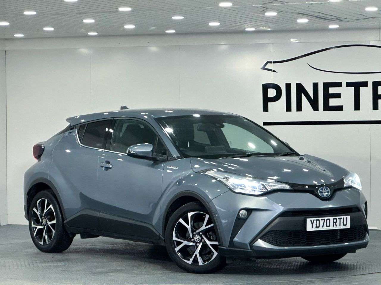 A 2020 TOYOTA C-HR 1.8 VVT-h Design SUV 5dr Petrol Hybrid CVT Euro 6 (s/s) (122 ps) A 2020 TOYOTA C-HR 1.8 VVT-h Design SUV 5dr Petrol Hybrid CVT Euro 6 (s/s) (122 ps)