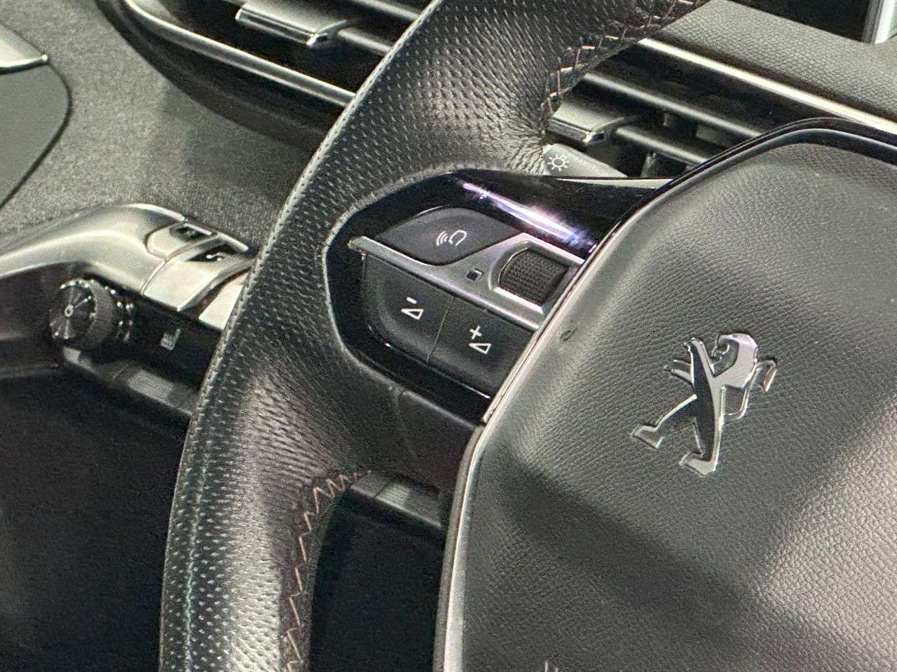 2019 PEUGEOT 3008 2019 PEUGEOT 3008