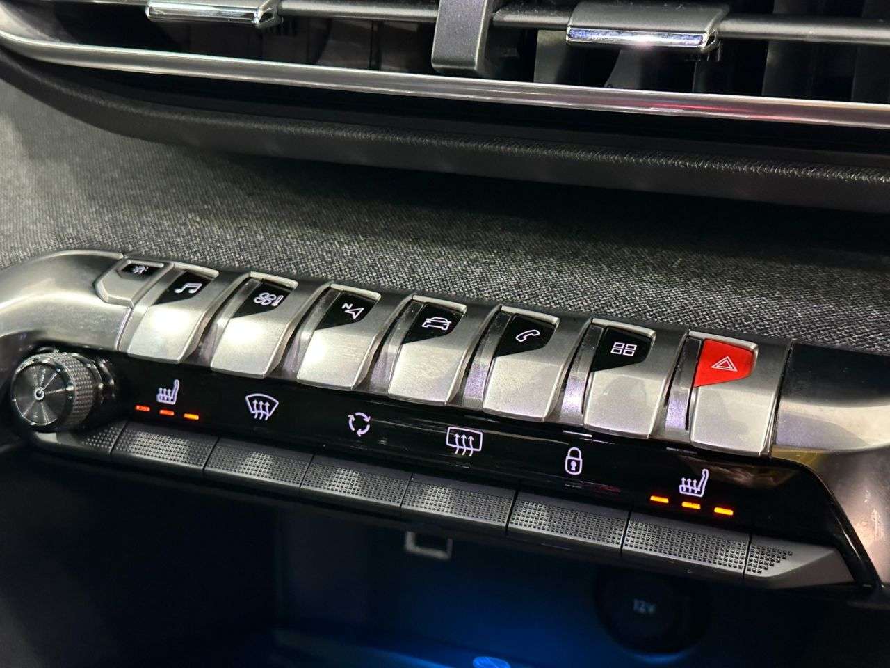 2019 PEUGEOT 3008 2019 PEUGEOT 3008