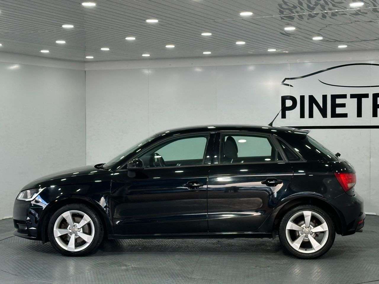 2017 AUDI A1 2017 AUDI A1