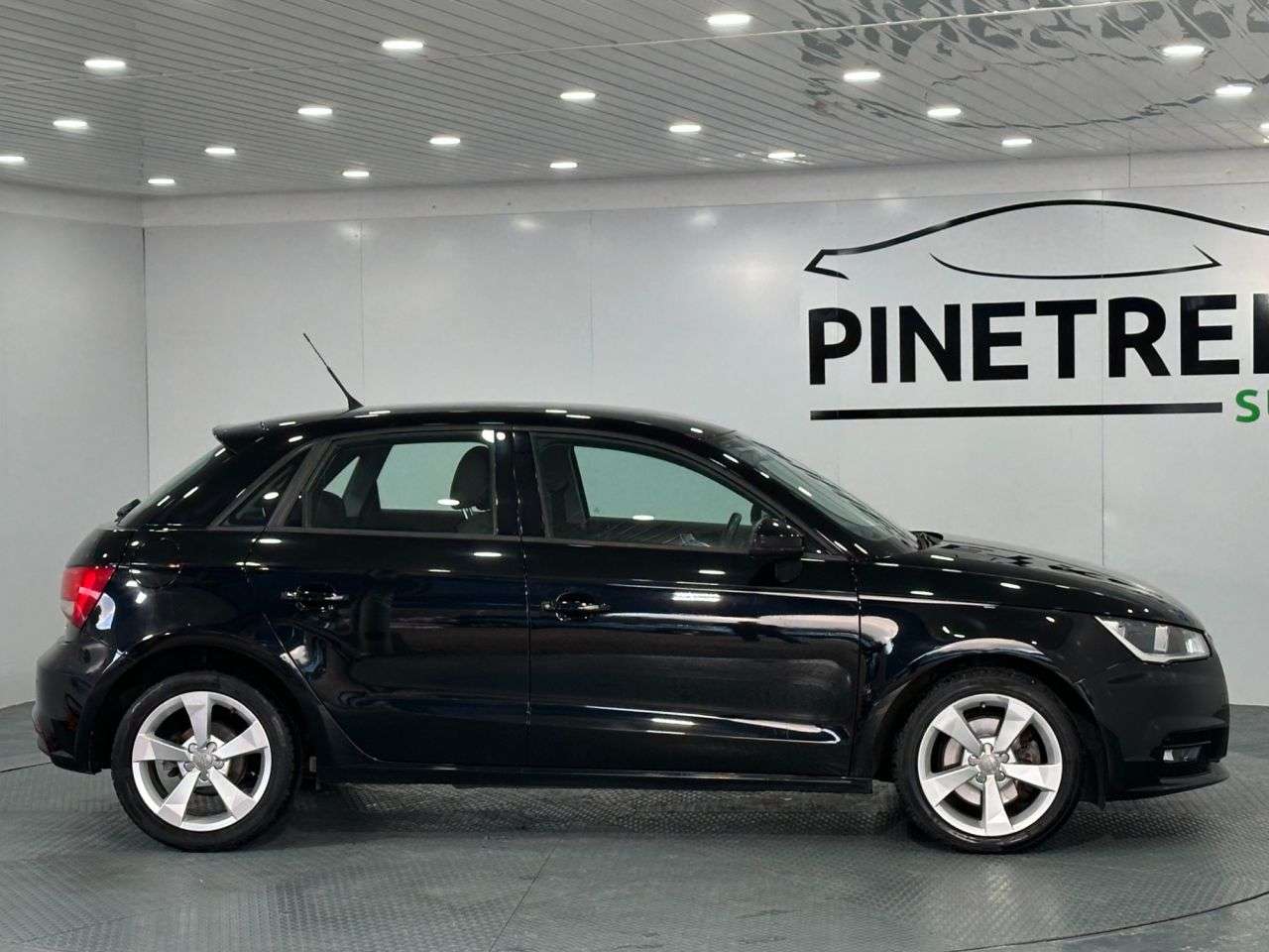 2017 AUDI A1 2017 AUDI A1