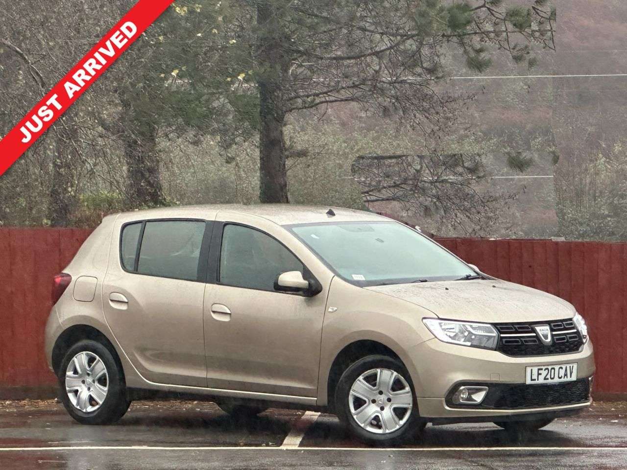 A 2020 DACIA SANDERO 0.9 TCe Comfort Hatchback 5dr Petrol Manual Euro 6 (s/s) (90 ps) A 2020 DACIA SANDERO 0.9 TCe Comfort Hatchback 5dr Petrol Manual Euro 6 (s/s) (90 ps)