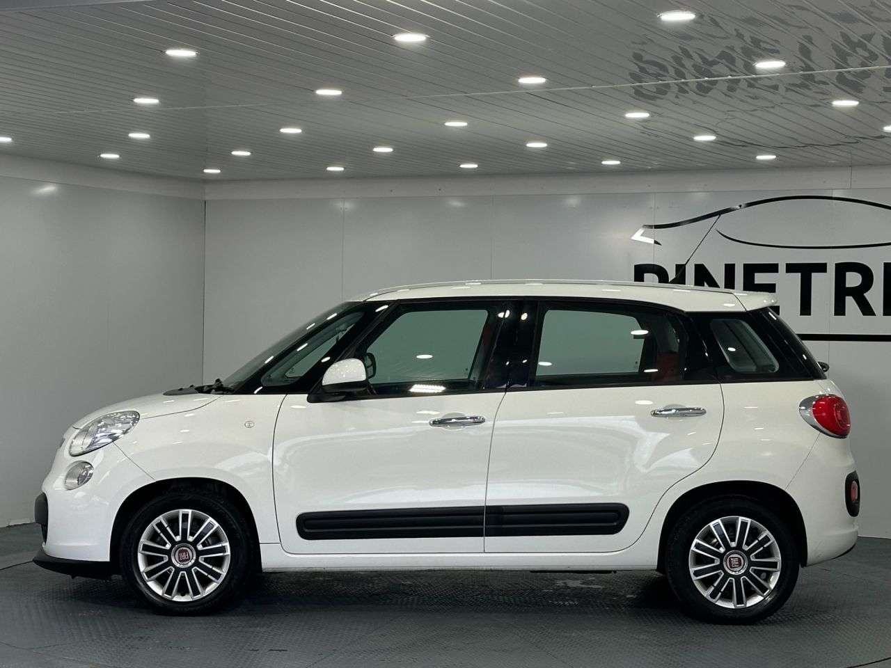 2014 FIAT 500L 2014 FIAT 500L