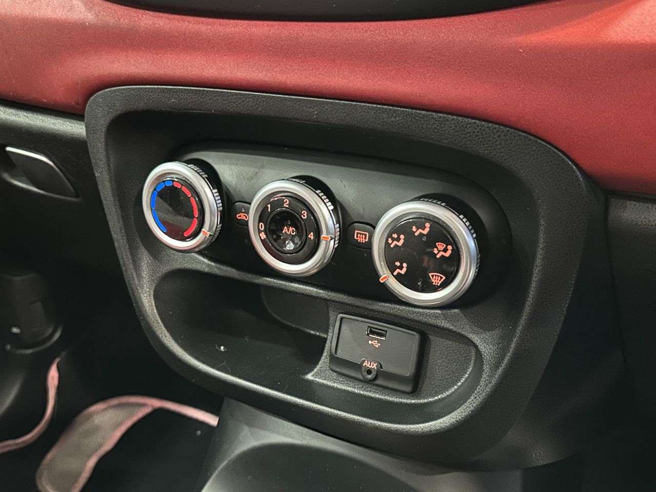 2014 FIAT 500L 2014 FIAT 500L