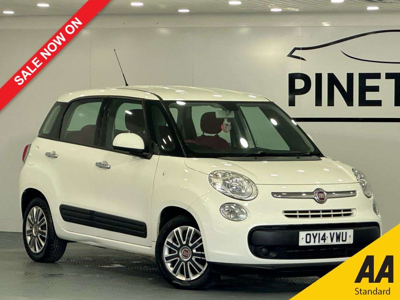 A 2014 FIAT 500L 0.9 TwinAir Easy MPV 5dr Petrol Manual Euro 6 (s/s) (105 ps) A 2014 FIAT 500L 0.9 TwinAir Easy MPV 5dr Petrol Manual Euro 6 (s/s) (105 ps)