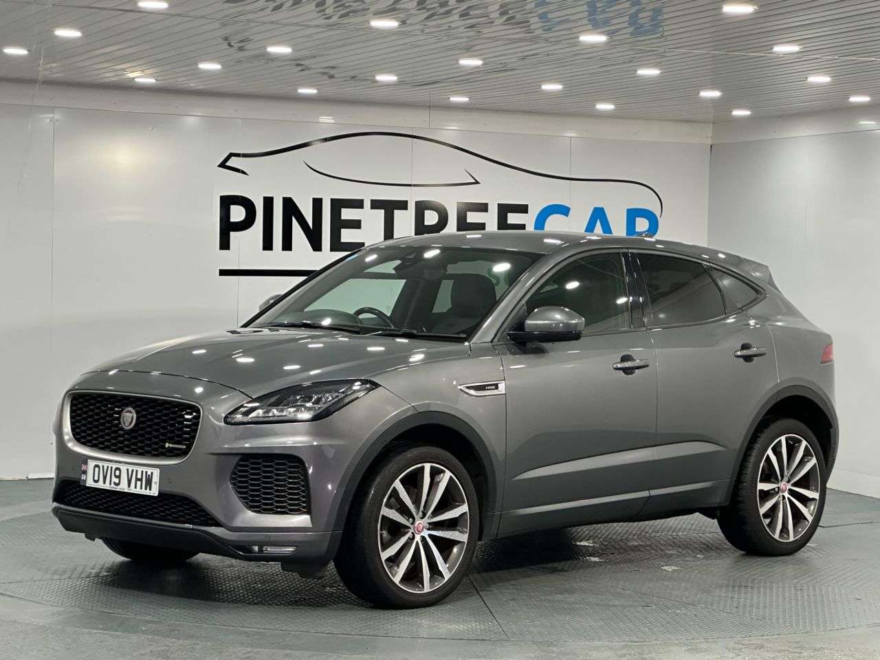 A 2019 JAGUAR E-PACE 2.0 D180 R-Dynamic HSE SUV 5dr Diesel Auto AWD Euro 6 (s/s) (180 ps) A 2019 JAGUAR E-PACE 2.0 D180 R-Dynamic HSE SUV 5dr Diesel Auto AWD Euro 6 (s/s) (180 ps)