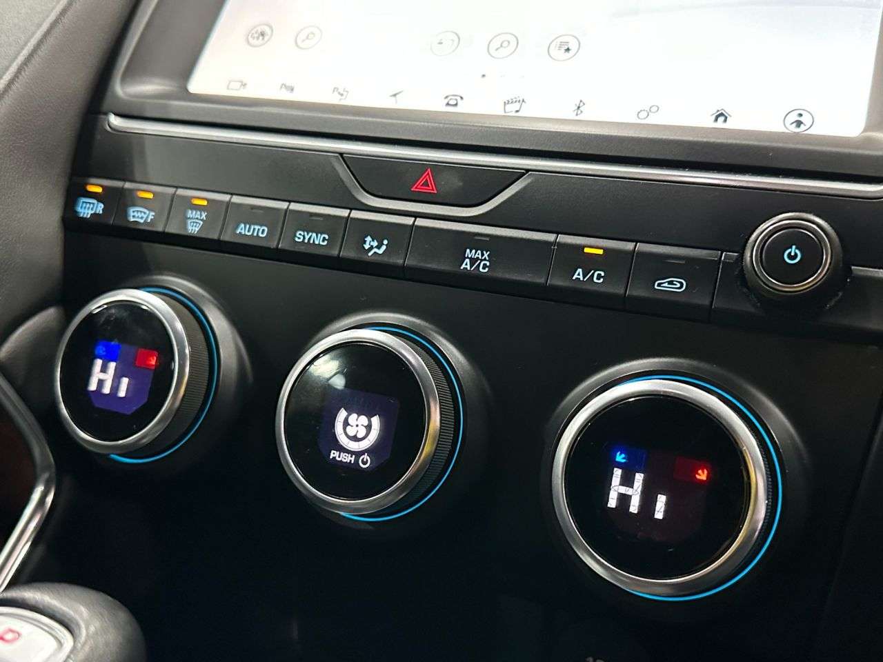 2019 JAGUAR E-PACE 2019 JAGUAR E-PACE