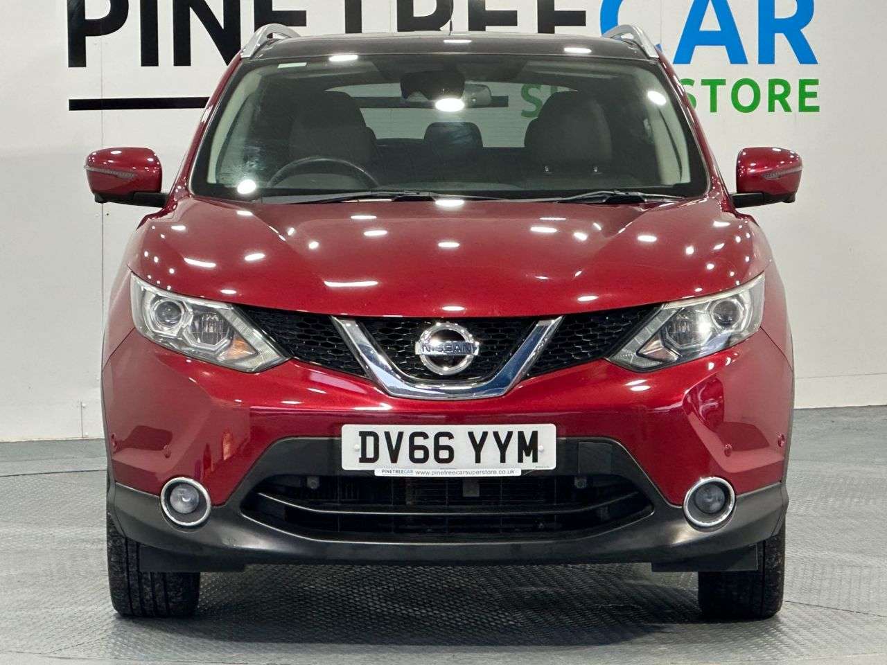 A 2015 NISSAN QASHQAI 1.5 dCi n-tec SUV 5dr Diesel Manual 2WD Euro 6 (s/s) (110 ps) A 2015 NISSAN QASHQAI 1.5 dCi n-tec SUV 5dr Diesel Manual 2WD Euro 6 (s/s) (110 ps)