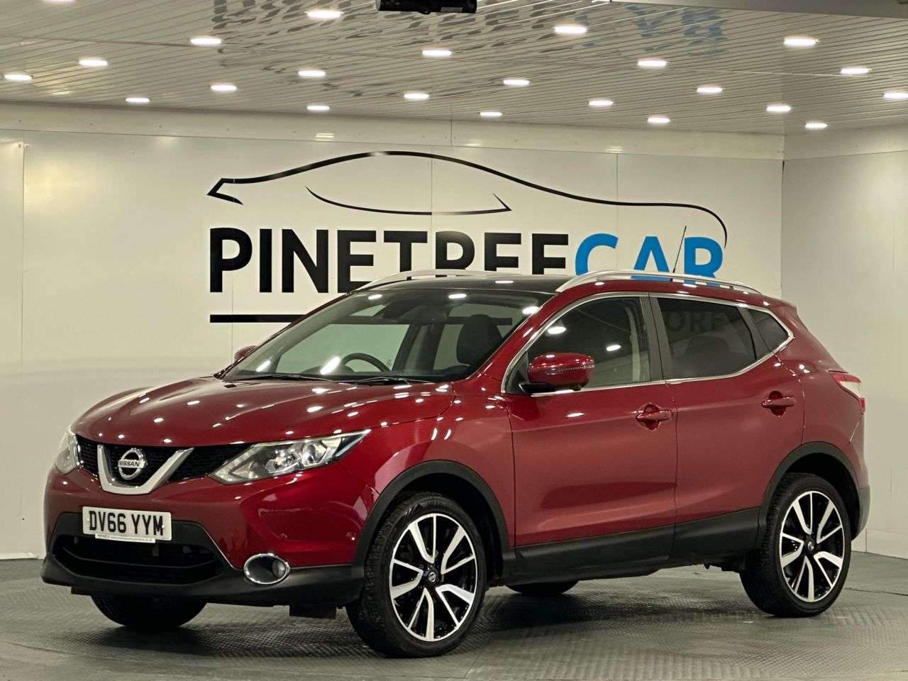 A 2015 NISSAN QASHQAI 1.5 dCi n-tec SUV 5dr Diesel Manual 2WD Euro 6 (s/s) (110 ps) A 2015 NISSAN QASHQAI 1.5 dCi n-tec SUV 5dr Diesel Manual 2WD Euro 6 (s/s) (110 ps)