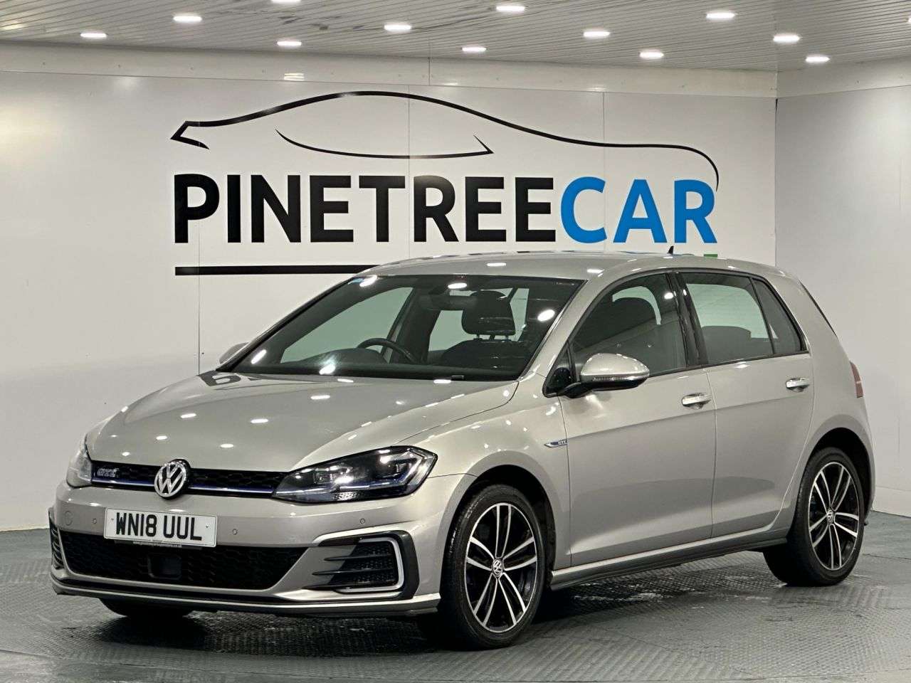 A 2018 VOLKSWAGEN GOLF 1.4 TSI 8.7kWh GTE Hatchback 5dr Petrol Plug-in Hybrid DSG Euro 6 (s/s) (20 A 2018 VOLKSWAGEN GOLF 1.4 TSI 8.7kWh GTE Hatchback 5dr Petrol Plug-in Hybrid DSG Euro 6 (s/s) (20
