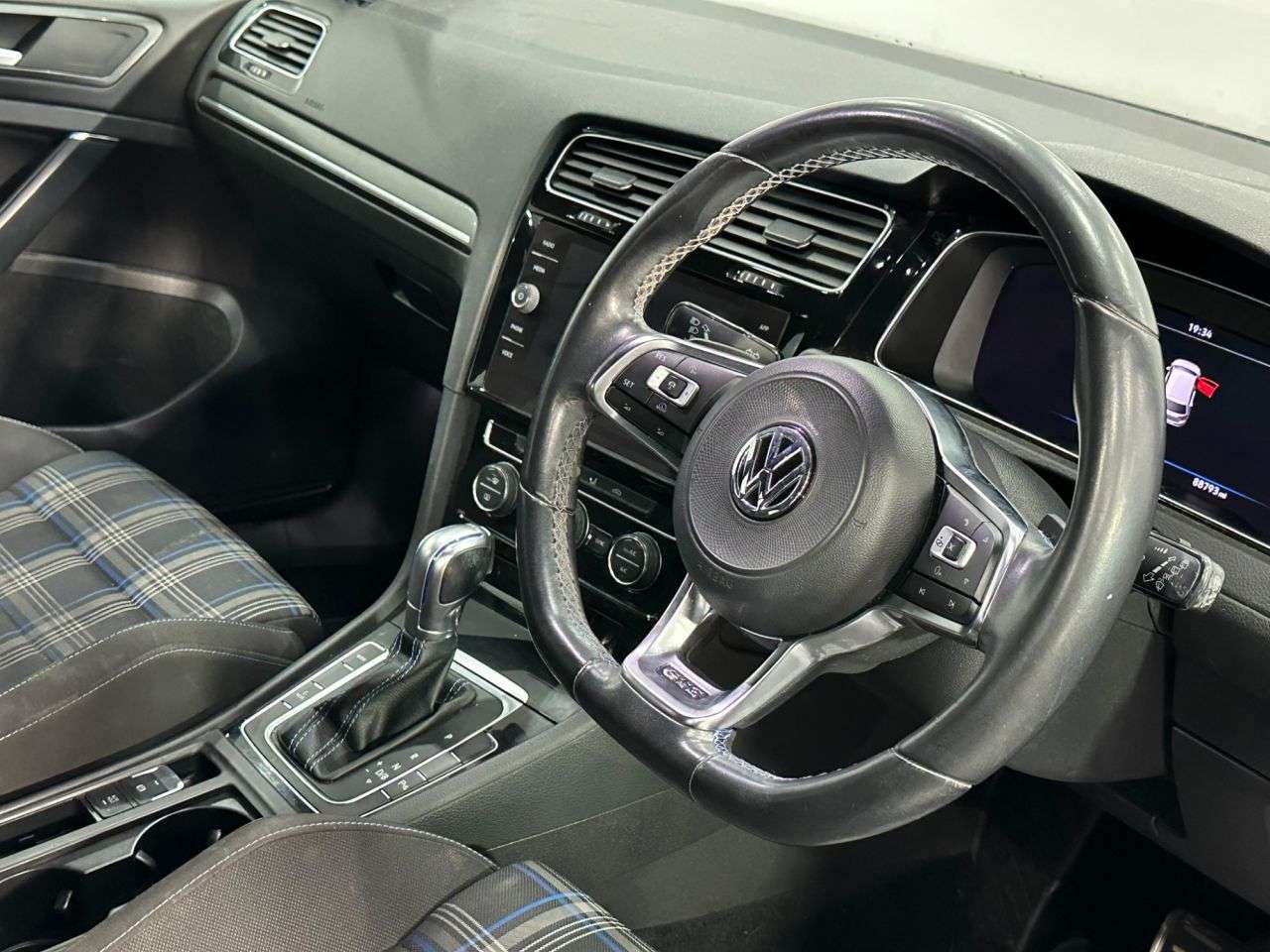 2018 VOLKSWAGEN GOLF 2018 VOLKSWAGEN GOLF