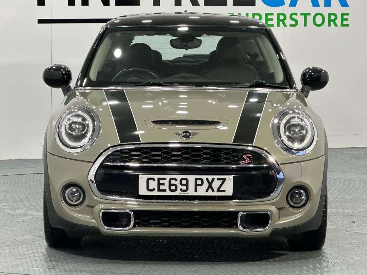 A 2019 MINI HATCH 2.0 Cooper S Exclusive Hatchback 3dr Petrol Manual Euro 6 (s/s) (192 ps) A 2019 MINI HATCH 2.0 Cooper S Exclusive Hatchback 3dr Petrol Manual Euro 6 (s/s) (192 ps)