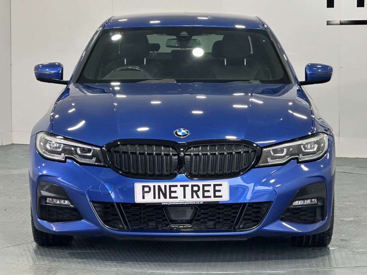 A 2019 BMW 3 SERIES 2.0 320d M Sport Saloon 4dr Diesel Auto Euro 6 (s/s) (190 ps) A 2019 BMW 3 SERIES 2.0 320d M Sport Saloon 4dr Diesel Auto Euro 6 (s/s) (190 ps)